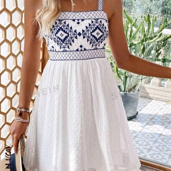 SHEIN VCAY Geometric Pattern Backless Cami Dress Size US Small - Picture 4 of 8